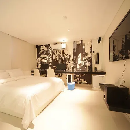 Hotel Pop Jongno